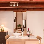 Lägenhet Cantina Rustica Montallegro